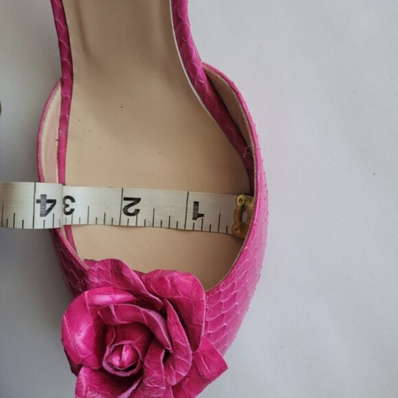 Oscar de la Renta Pink Snake w/ Flower Peddles heel - Picture 12 of 12
